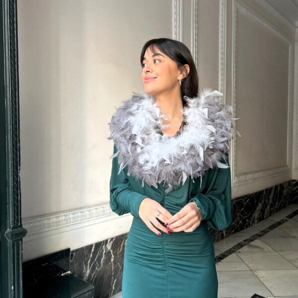 Collar de Plumas marabú Gris